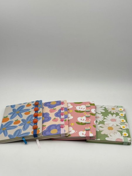 دفاتر بنقشة ورد 3D